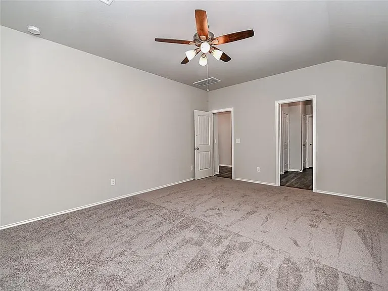 20329 W 194th St — Photo 15