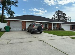2207 N Friendship Dr, Harvey, LA 70058