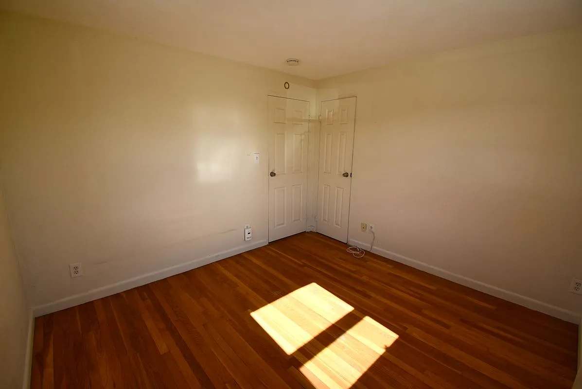 1 bed, 1.0 bath, 560 sqft, $2,000 — Photo 1