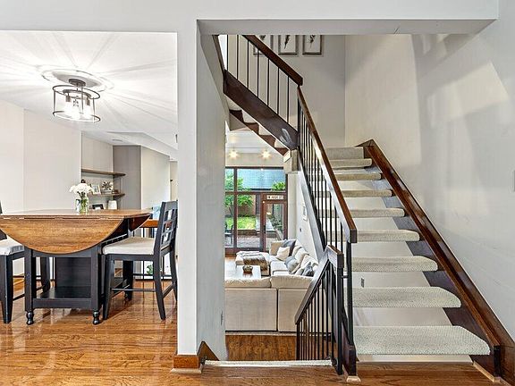 4th image of 118 Price Ave