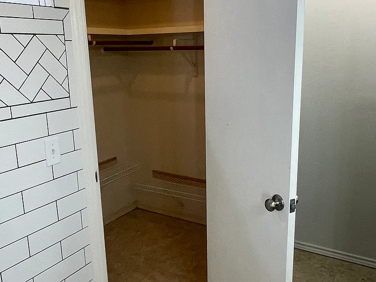 2215 Hunters Gln — Photo 20
