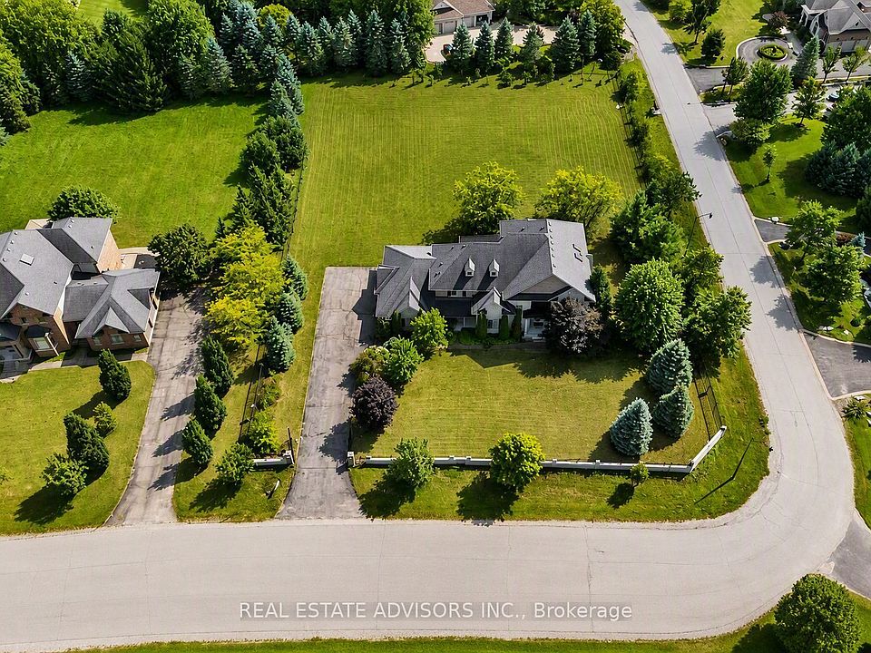 1st image of 43 Grayfield Dr