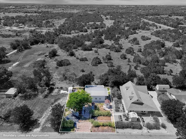 120 Heath St, Hico, TX 76457