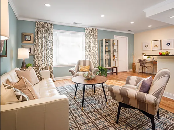 88 Gerry Rd #1, Chestnut Hill, MA 02467