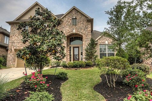 1st image of 10 Woodmoor Pl