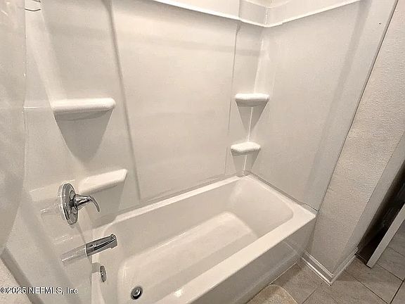 2nd image of 3089 Lucille Ln