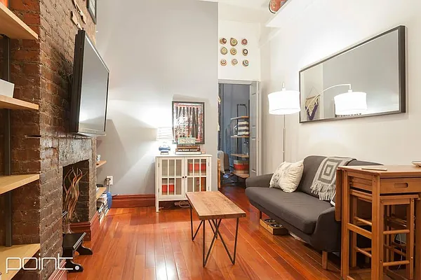 Rented by Point NYC | media 25