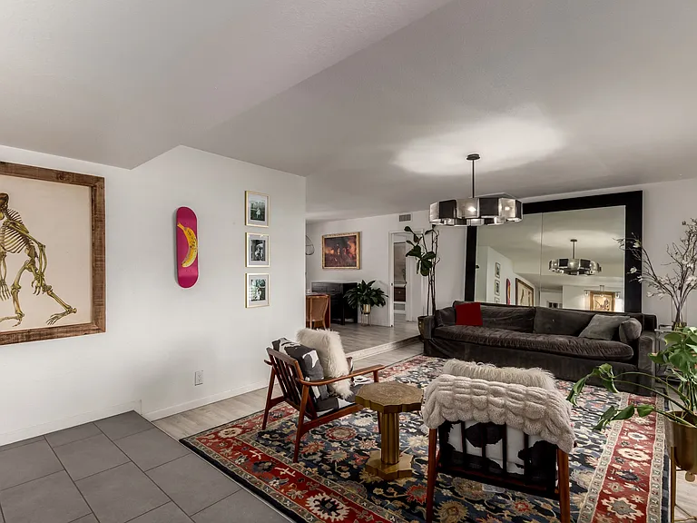 2042 E Laguna Dr — Photo 17
