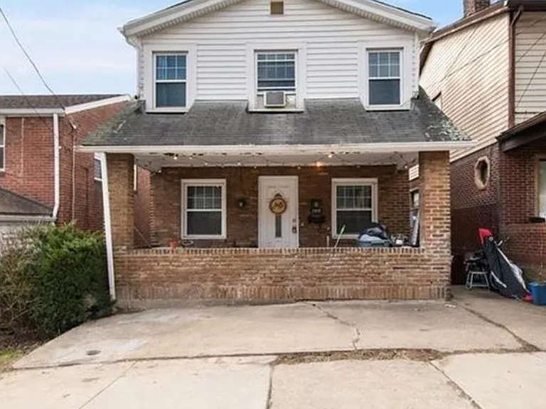 2906 Pyramid Ave — Photo 2