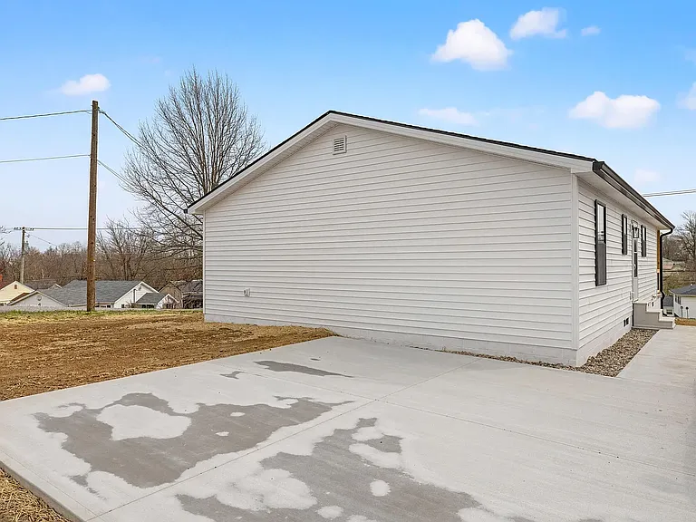 203 Hamilton Ave — Photo 10