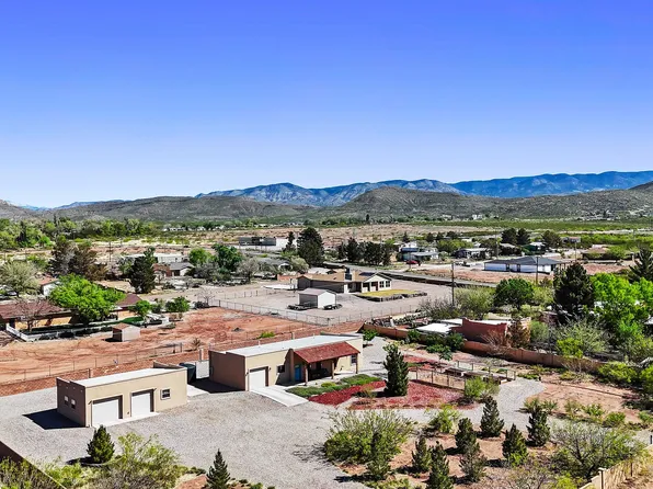 7 Calle Flores, La Luz, NM 88337