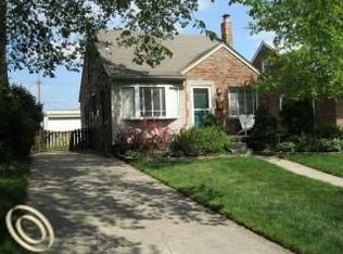 2802 N Wilson Ave, Royal Oak, MI 48073