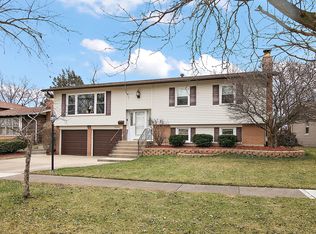 15351 Orogrande Dr, Oak Forest, IL 60452