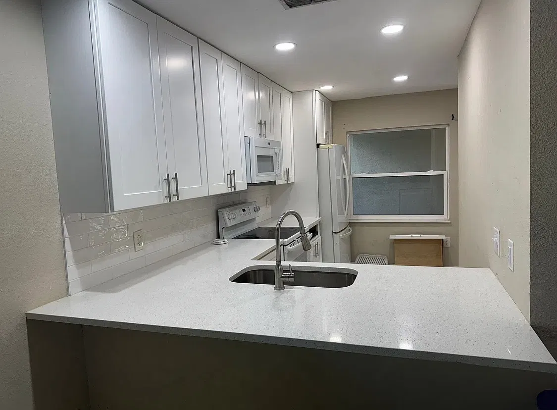 3 bed, 1101 sqft, $2,200 — Photo 3