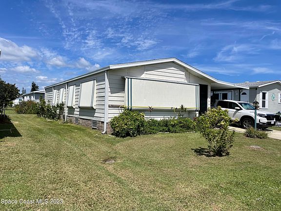 2nd image of 906 Oleander Cir