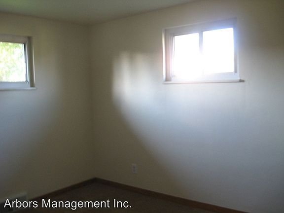 5th image of 1401 Marion Dr