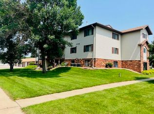 1521 E Melgaard Rd, Aberdeen, SD 57401