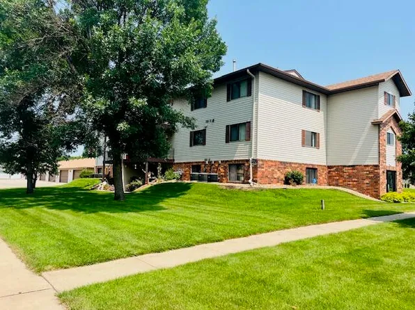 1521 E Melgaard Rd, Aberdeen, SD 57401