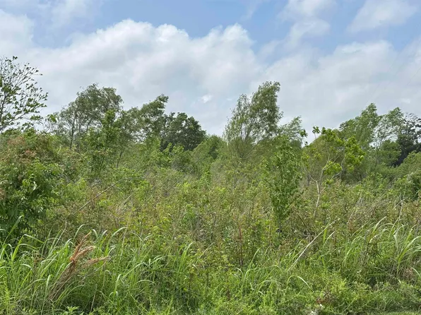 E 23rd St, Larose, LA 70373