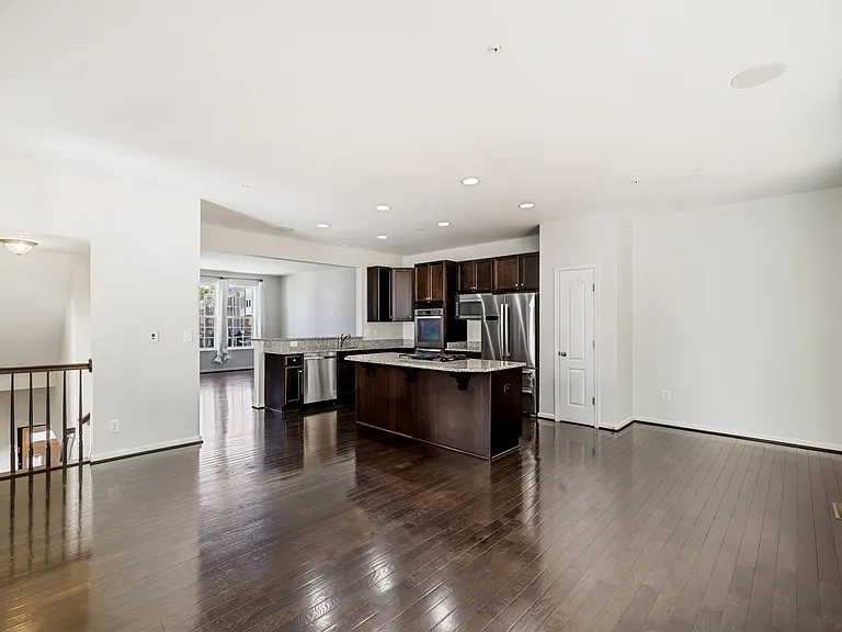 4901 Forest Pines Dr — Photo 10