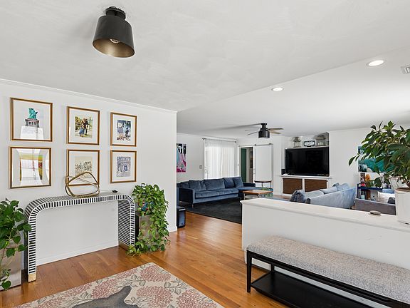 2nd image of 15 Cartwright Rd