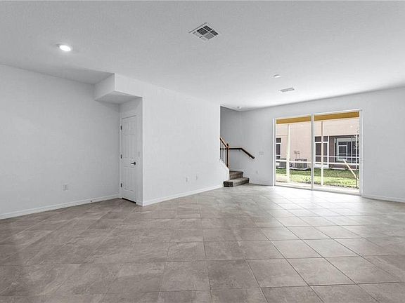 4th image of 2916 Blossom Way