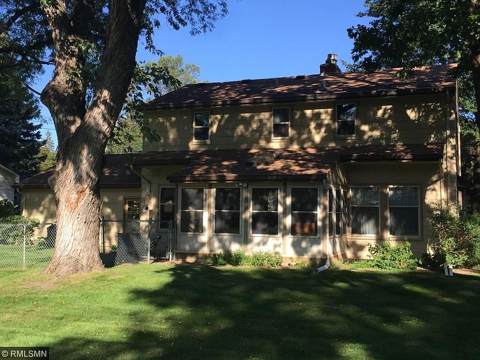 2nd image of 5250 Lincoln St NE