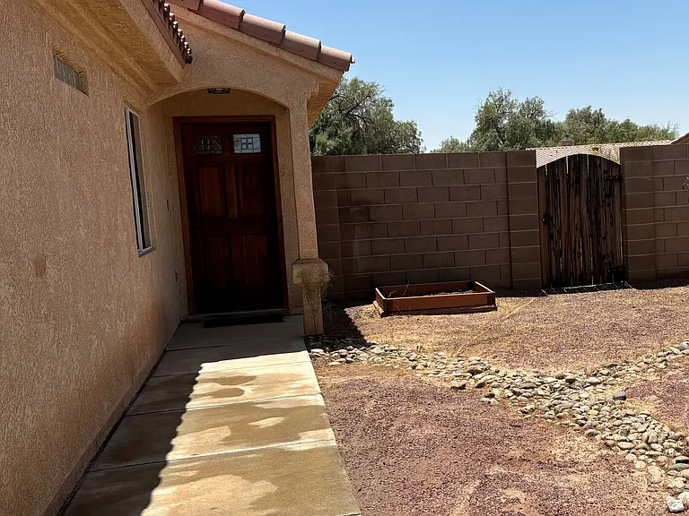 2692 S Otondo Dr — Photo 2