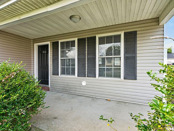 3rd image of 522 Acadia Way