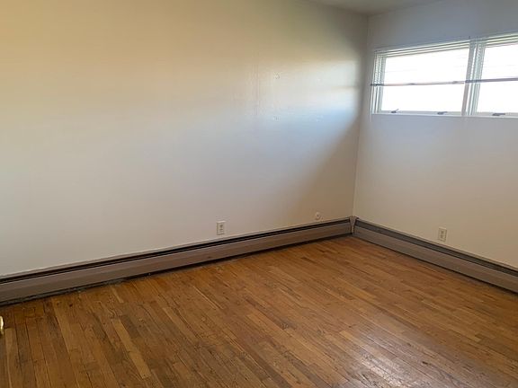 5th image of 527 E Main St #4