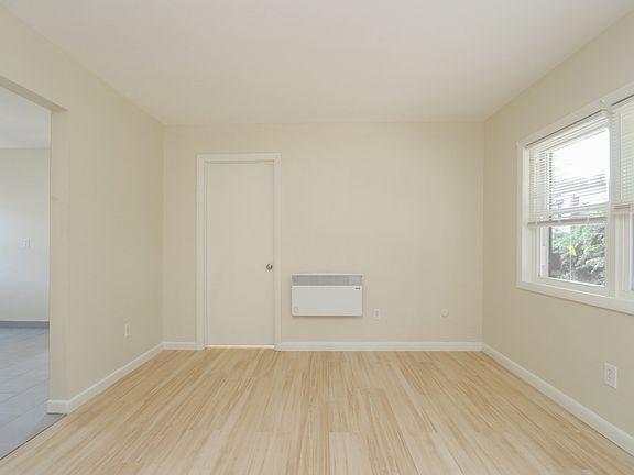 5th image of 321 Montcalm St #R