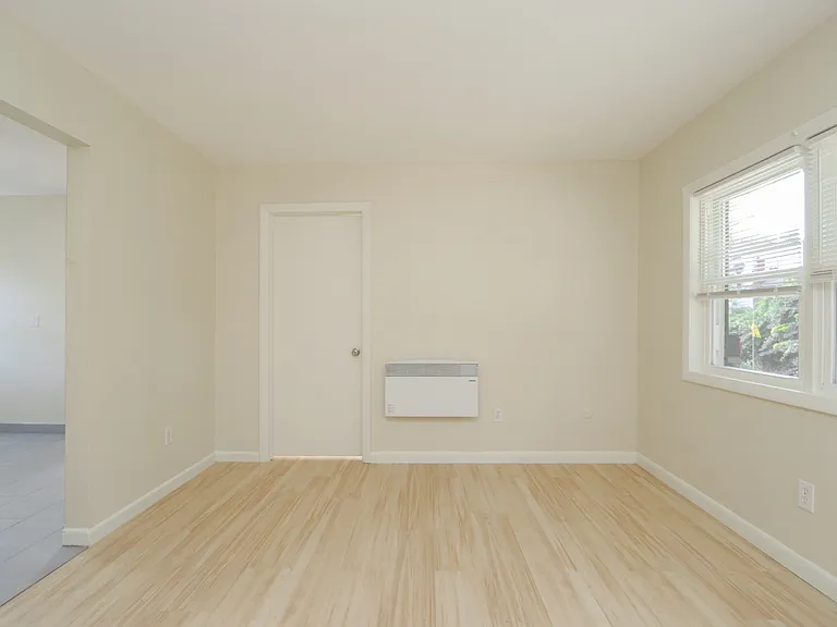 321 Montcalm St #R — Photo 5