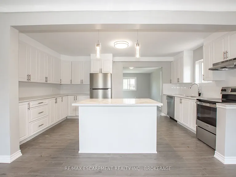 2 Wolfdale Pl #MAIN — Photo 11
