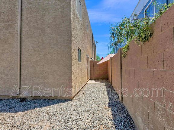 4th image of 1712 E Pepper Cir APT 3