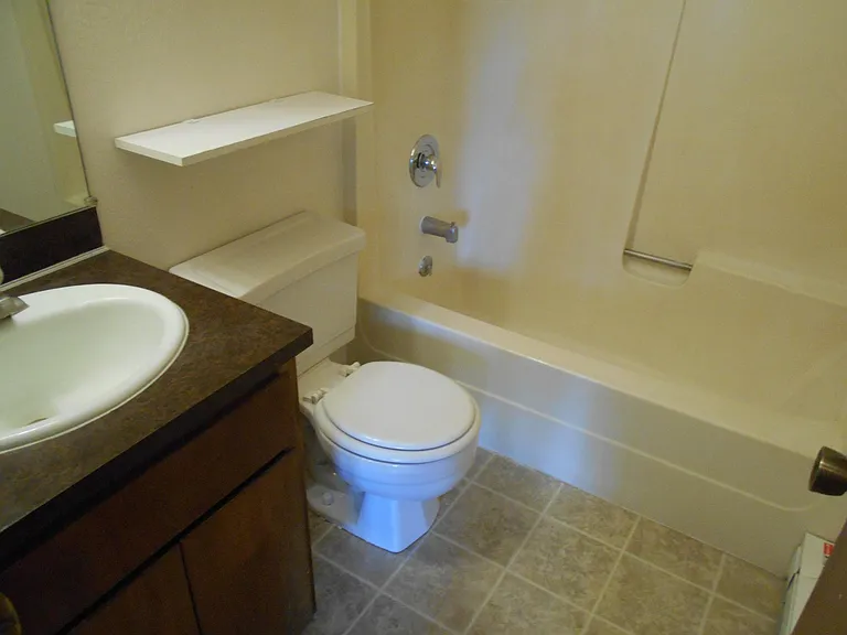 1123 S Harrison St #10 — Photo 8