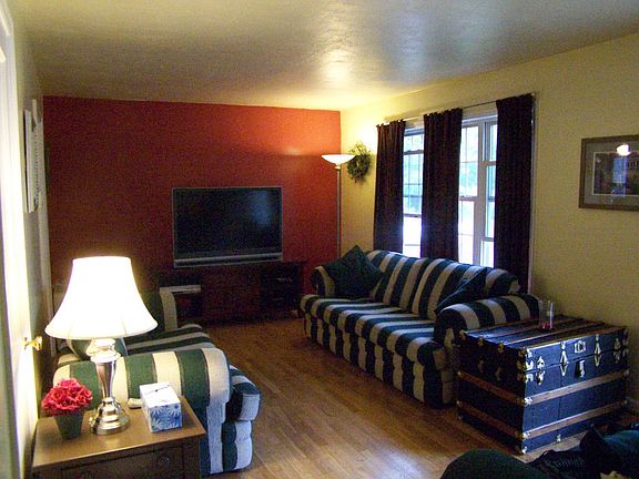 3rd image of 511 Herrick Park Dr