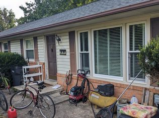 10 Honeybee Ave, Round Hill, VA 20141