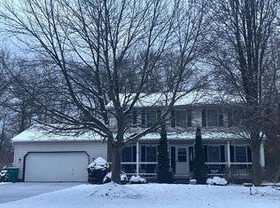 5461 Grace Dr, Mentor, OH 44060