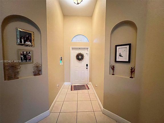 3rd image of 29641 SW 165th Ct