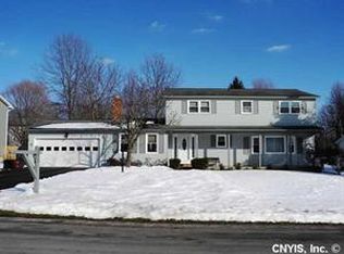 4772 Edgeworth Dr, Manlius, NY 13104