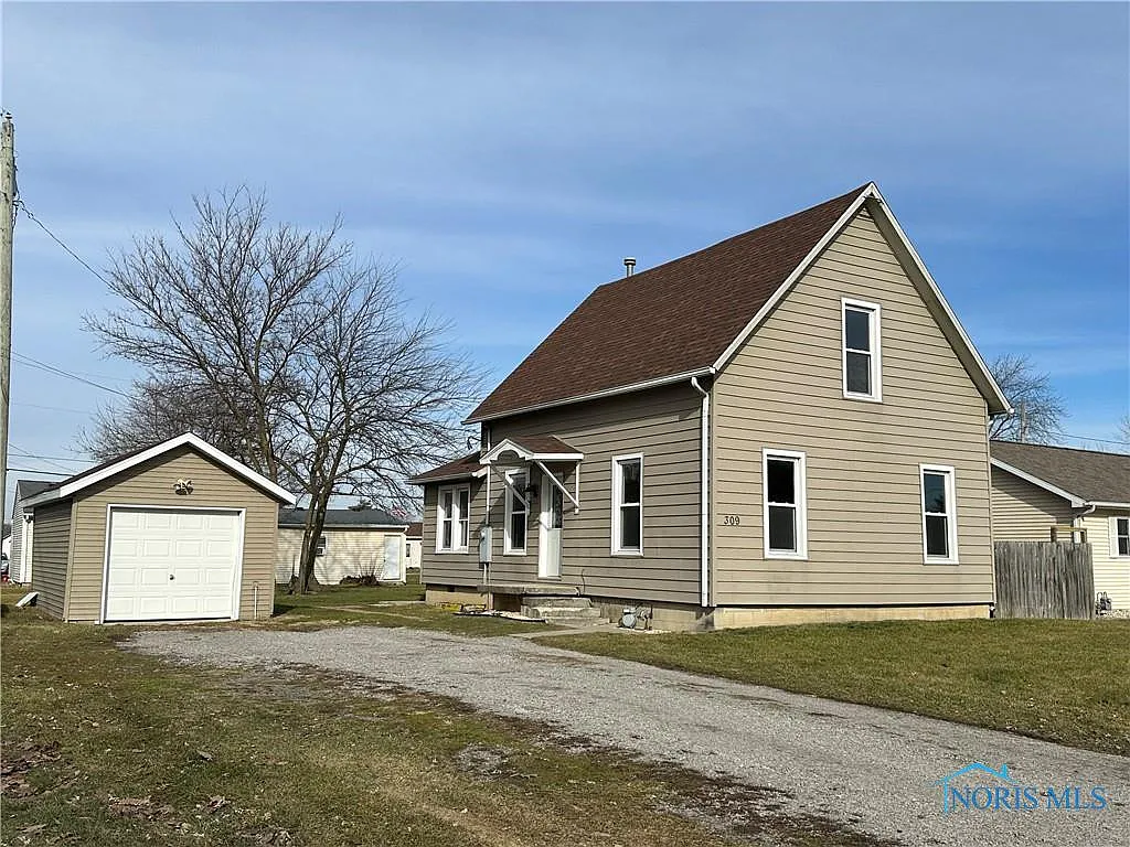 309 Charles St photo 1