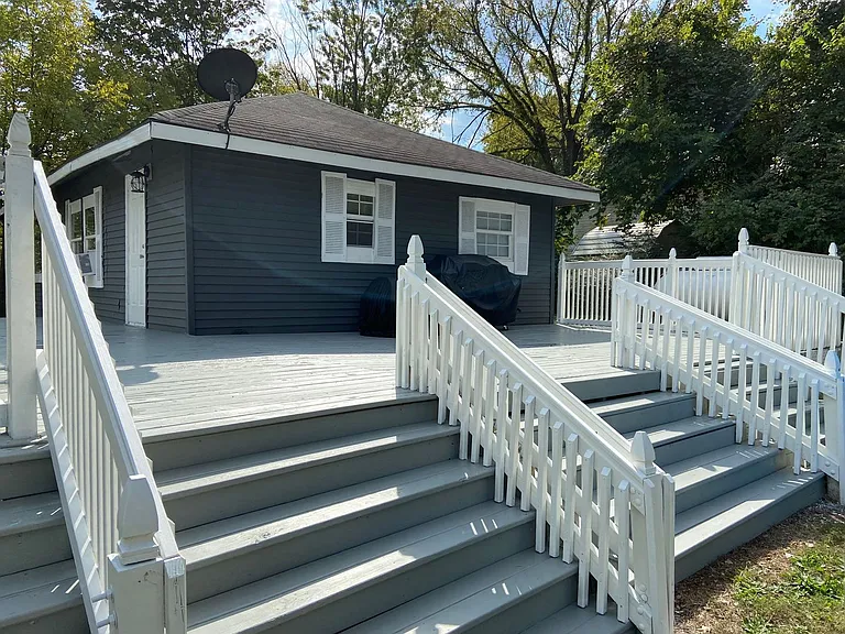 703 Brown St — Photo 29