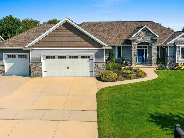 3359 Cottage Hill Dr, Green Bay, WI 54311