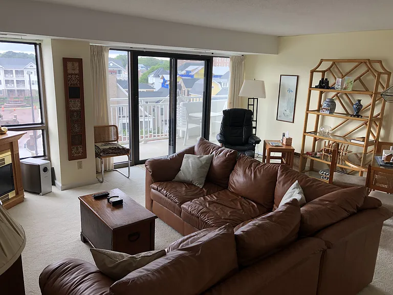 4004 Atlantic Ave — Photo 4