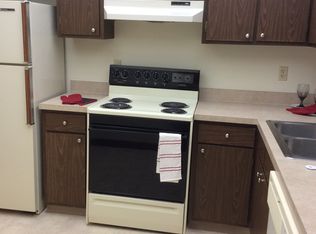 4557 Bishops Gate Rd NW, Canton, OH 44708