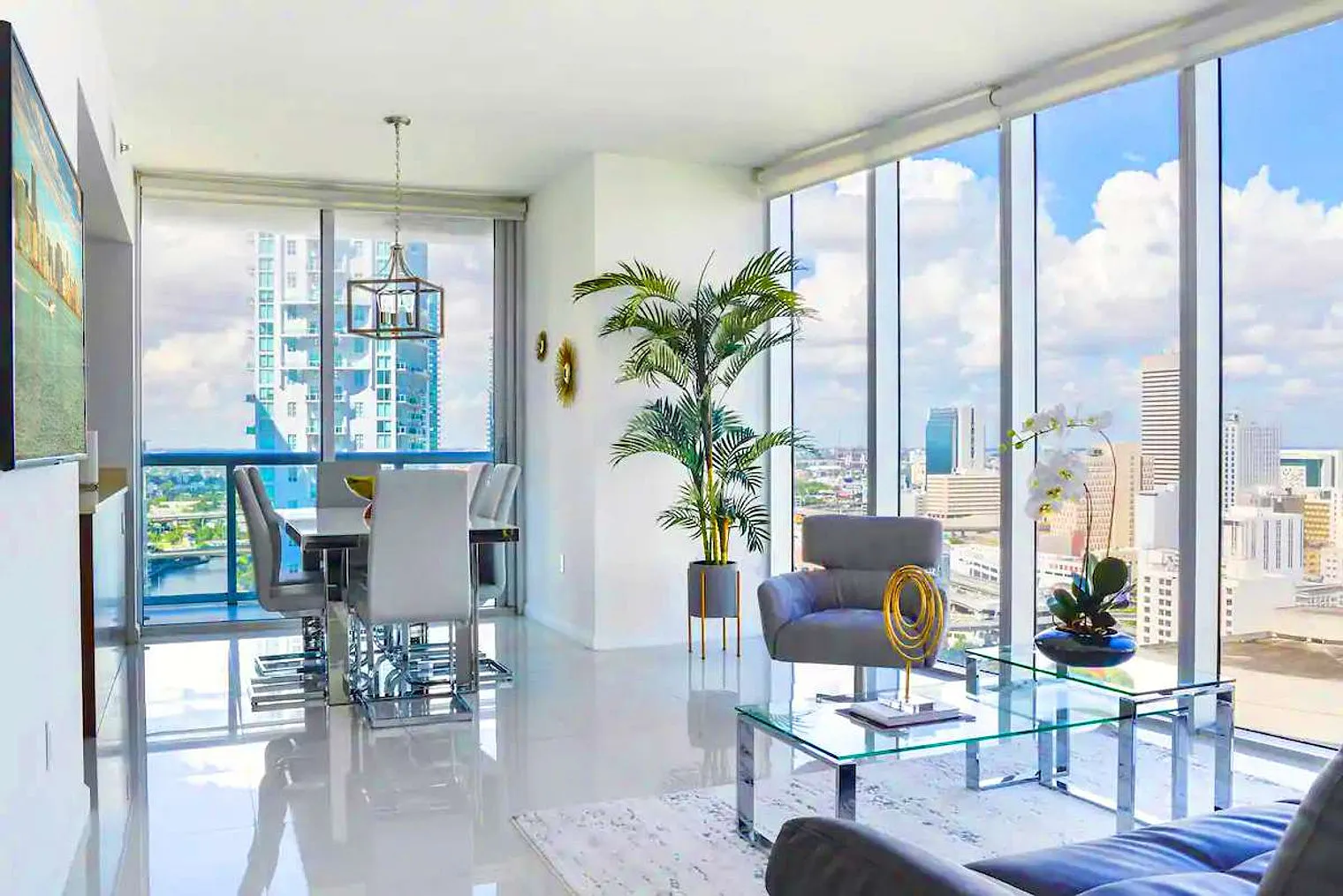 2 bed, 2.0 bath, 1280 sqft, $4,766 — Photo 2