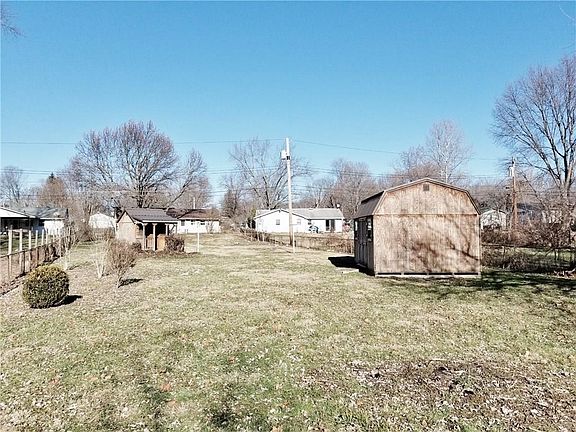 Another look at the living room....