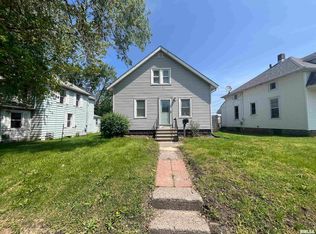 525 1st Ave, Silvis, IL 61282