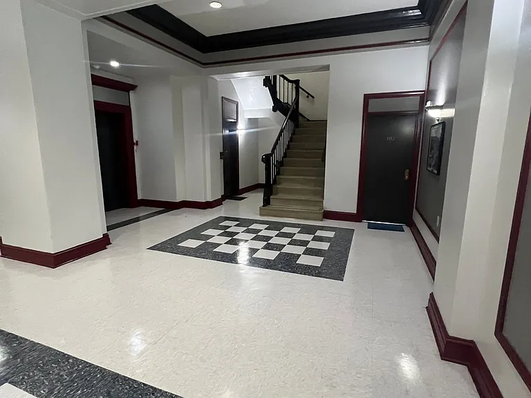 Spring Garden Apartments — Photo 5
