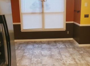 541 Blackbird Rd, Fayetteville, NC 28314